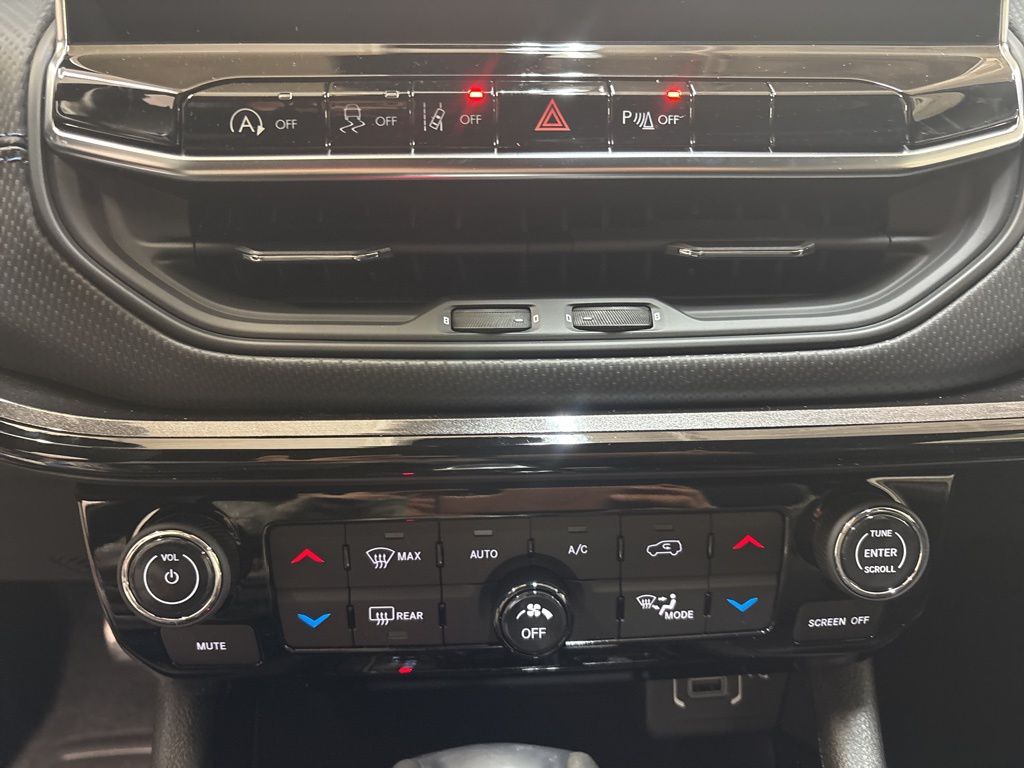 Thumbnail: 2026 Jeep Compass - 24