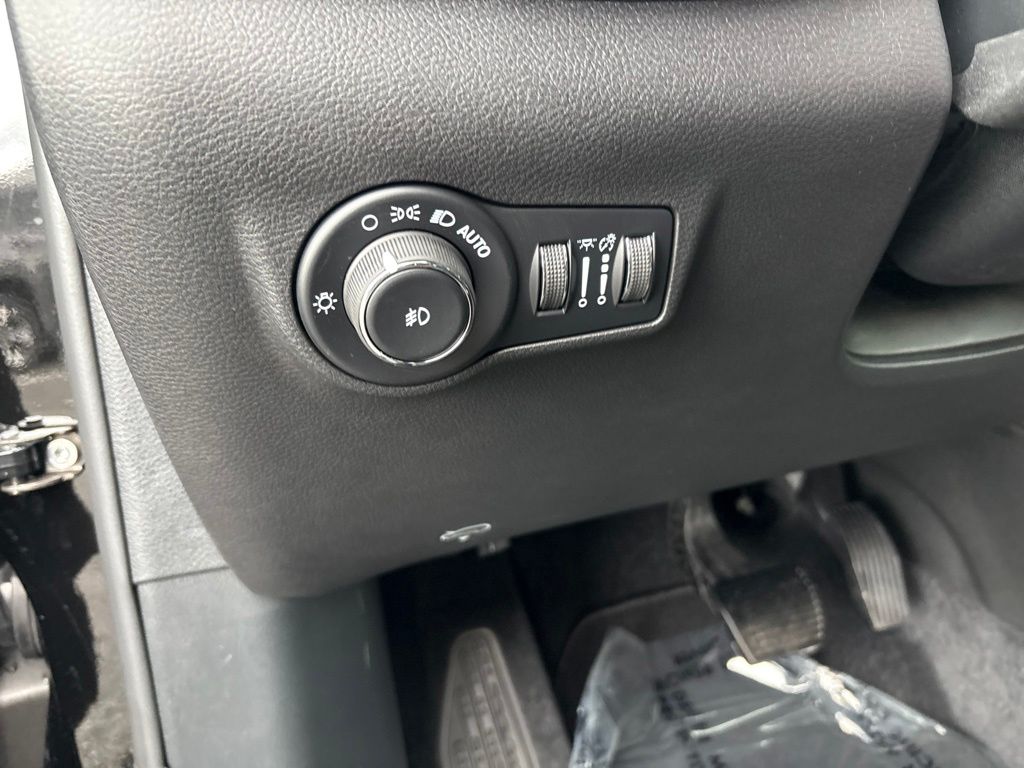 Thumbnail: 2026 Jeep Compass - 22