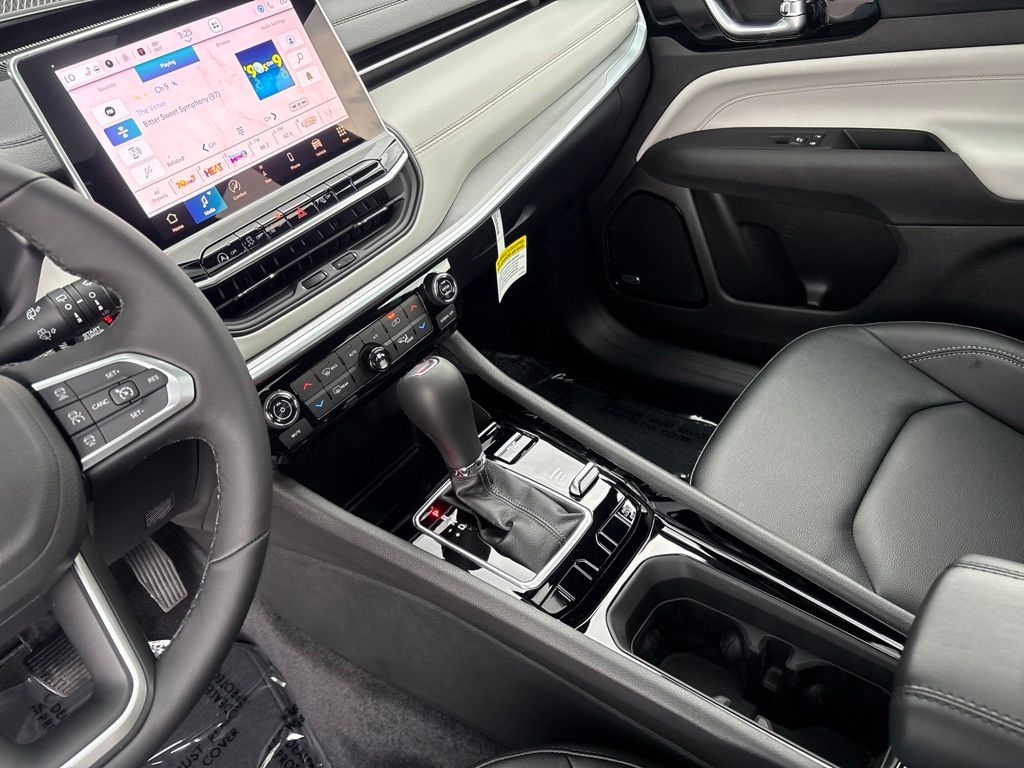 Thumbnail: 2026 Jeep Compass - 12