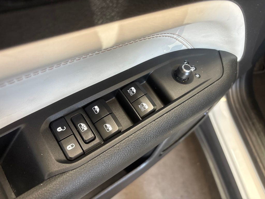 Thumbnail: 2024 Jeep Compass - 23