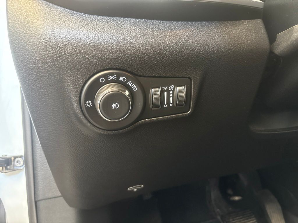 Thumbnail: 2024 Jeep Compass - 24