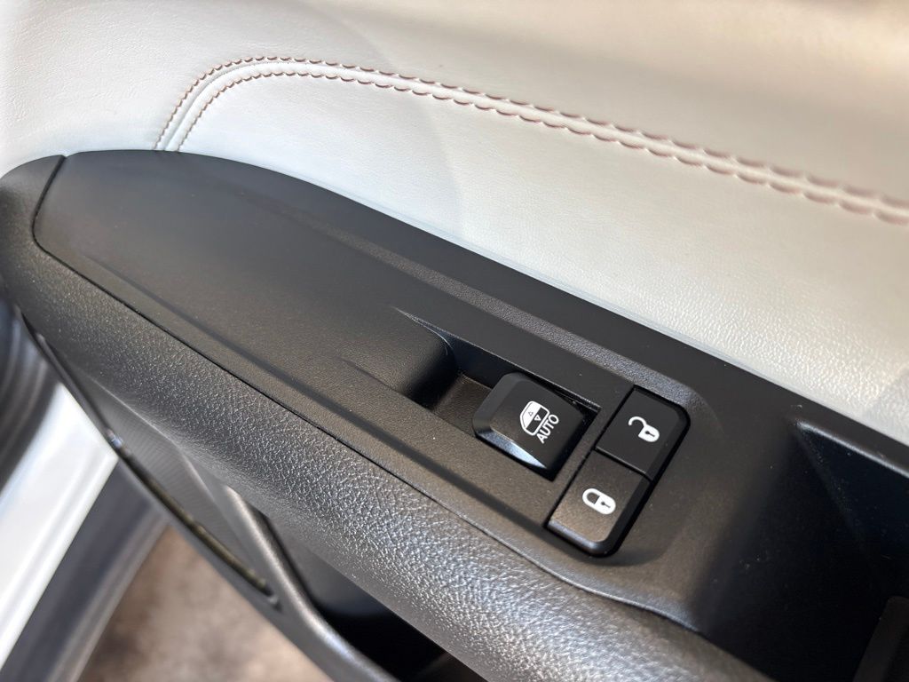 Thumbnail: 2024 Jeep Compass - 43