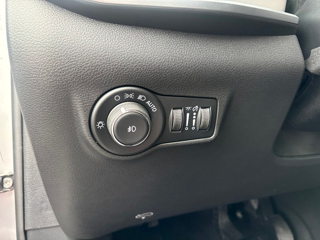 Thumbnail: 2026 Jeep Compass - 27
