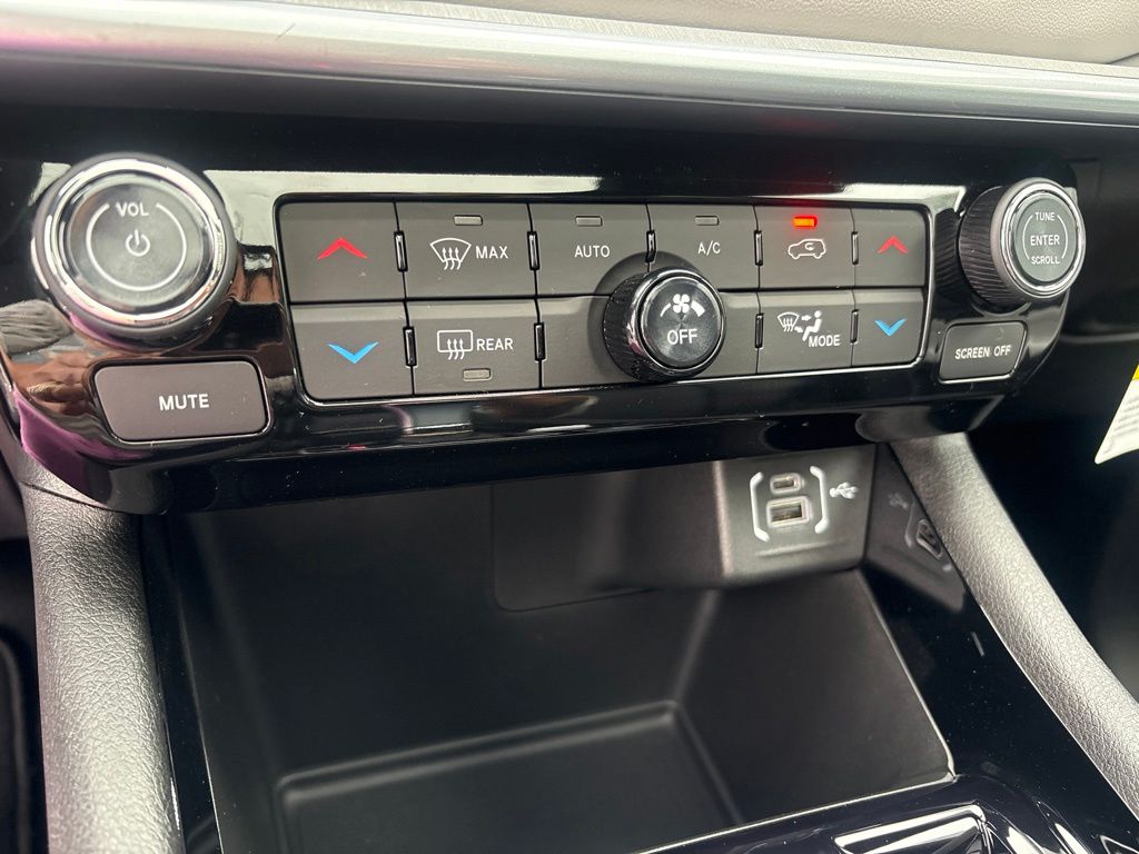 Thumbnail: 2026 Jeep Compass - 33