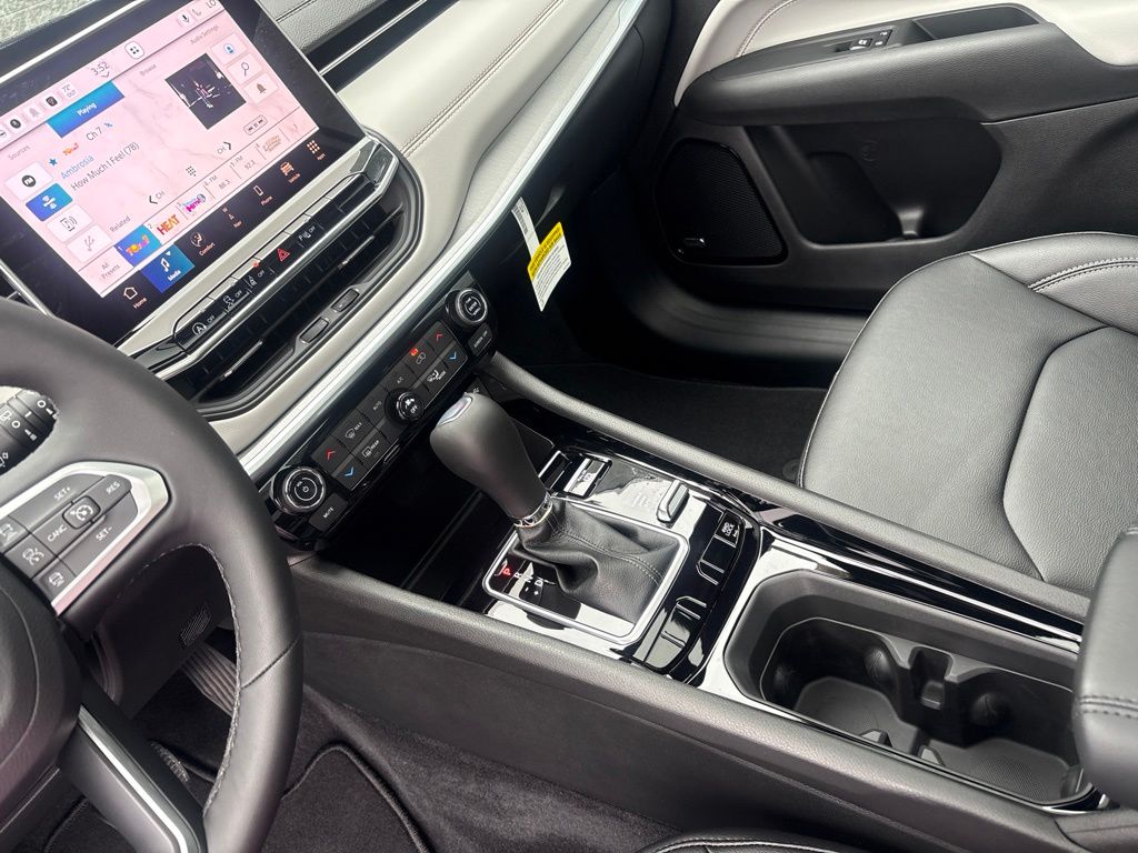 Thumbnail: 2026 Jeep Compass - 15