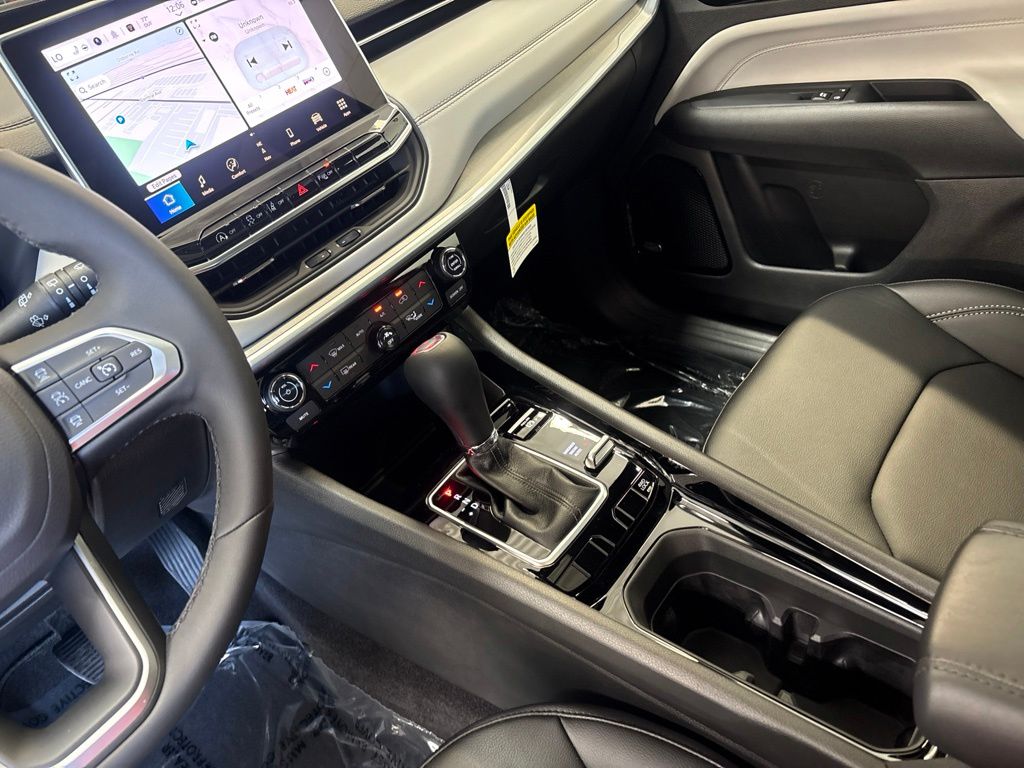 Thumbnail: 2026 Jeep Compass - 13