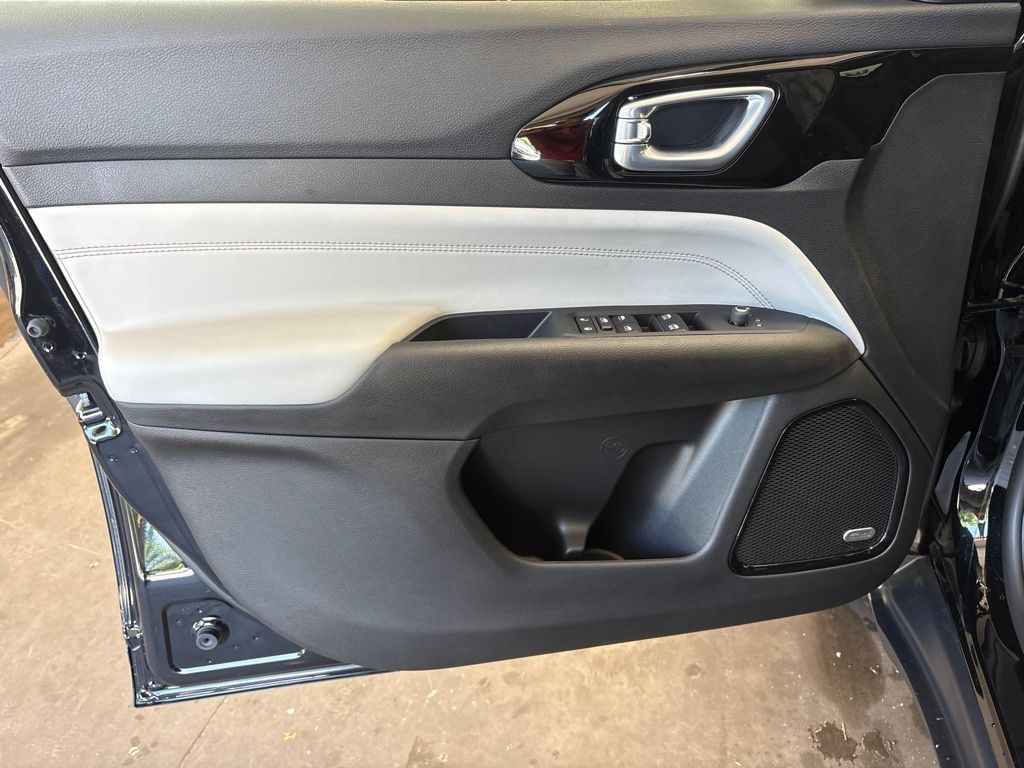 Thumbnail: 2026 Jeep Compass - 21