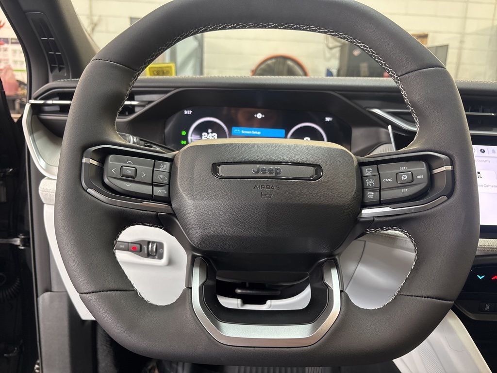 Thumbnail: 2026 Jeep Cherokee - 9