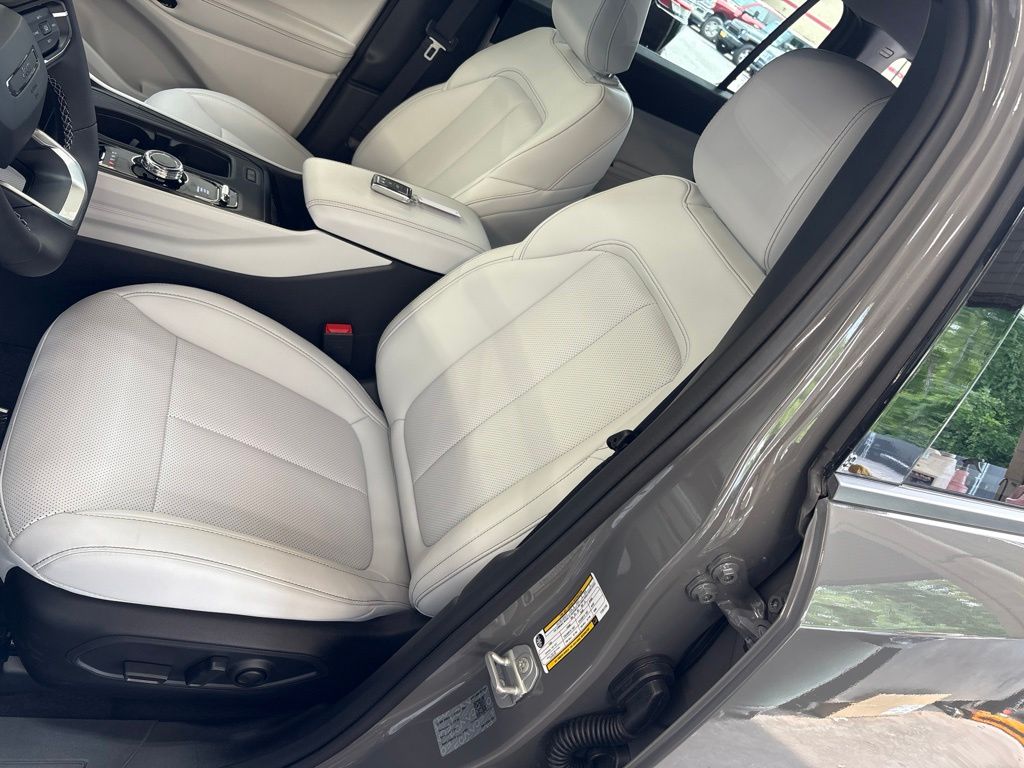 Thumbnail: 2026 Jeep Cherokee - 8