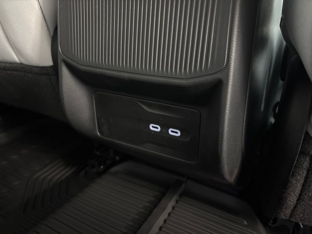 Thumbnail: 2026 Jeep Cherokee - 40