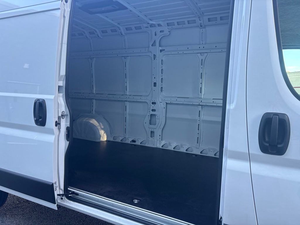 Thumbnail: 2026 RAM ProMaster - 25