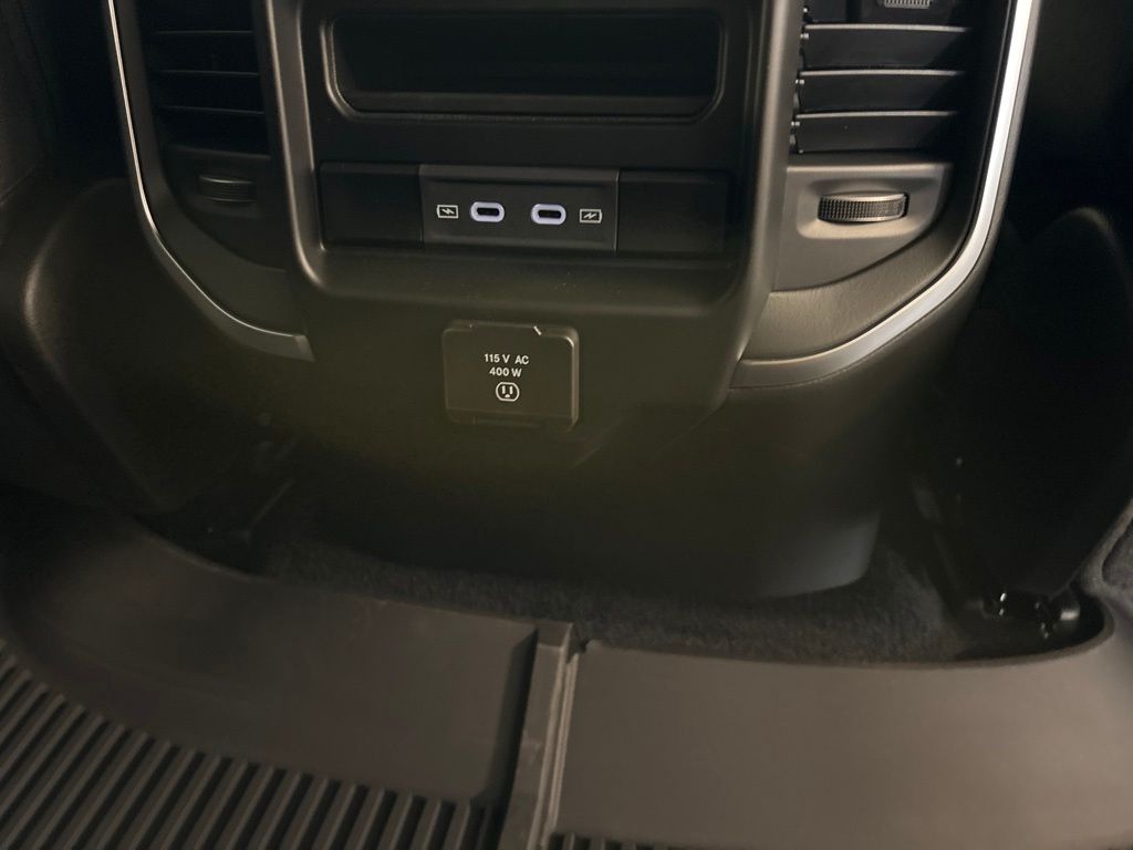 Thumbnail: 2026 RAM 1500 - 40