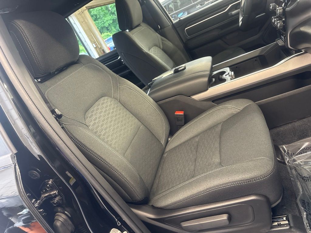 Thumbnail: 2026 RAM 1500 - 35