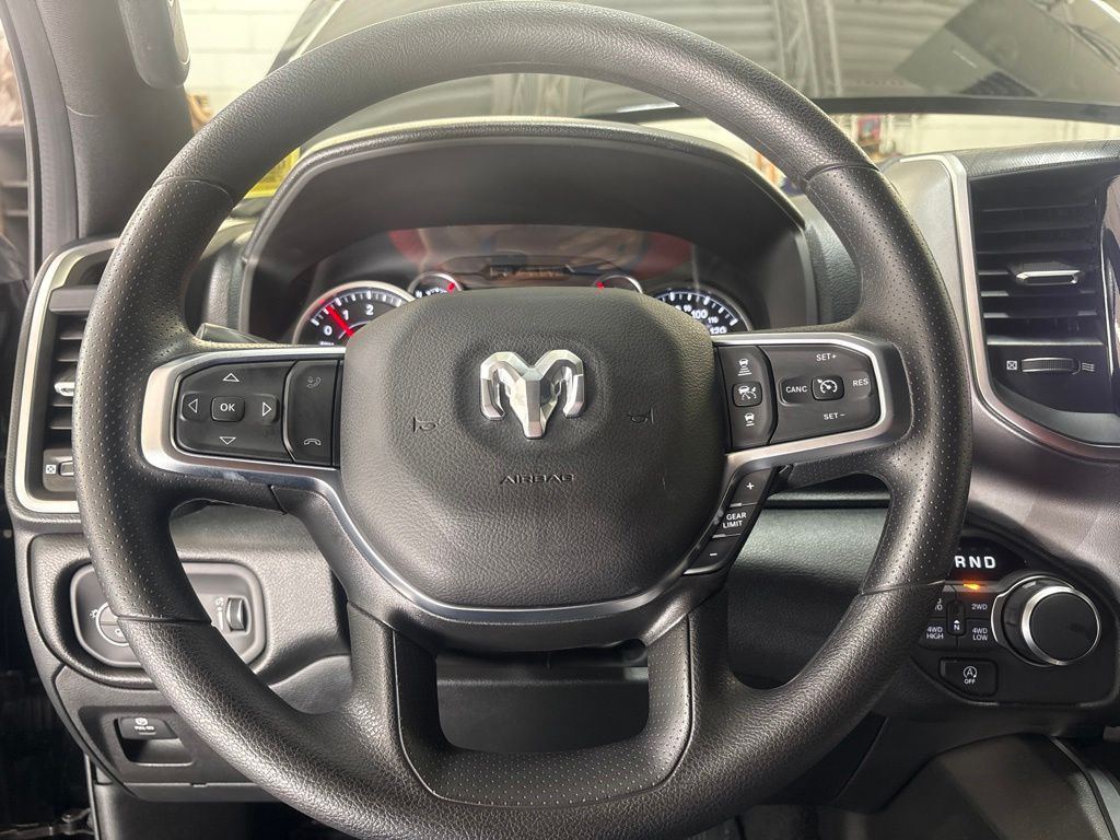 Thumbnail: 2026 RAM 1500 - 9