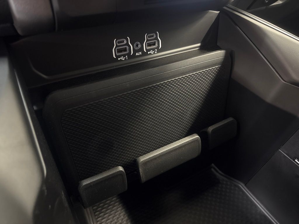 Thumbnail: 2026 RAM 1500 - 27