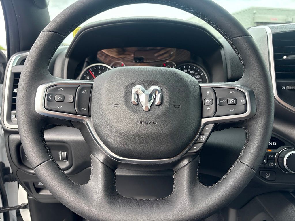 Thumbnail: 2026 RAM 1500 - 8