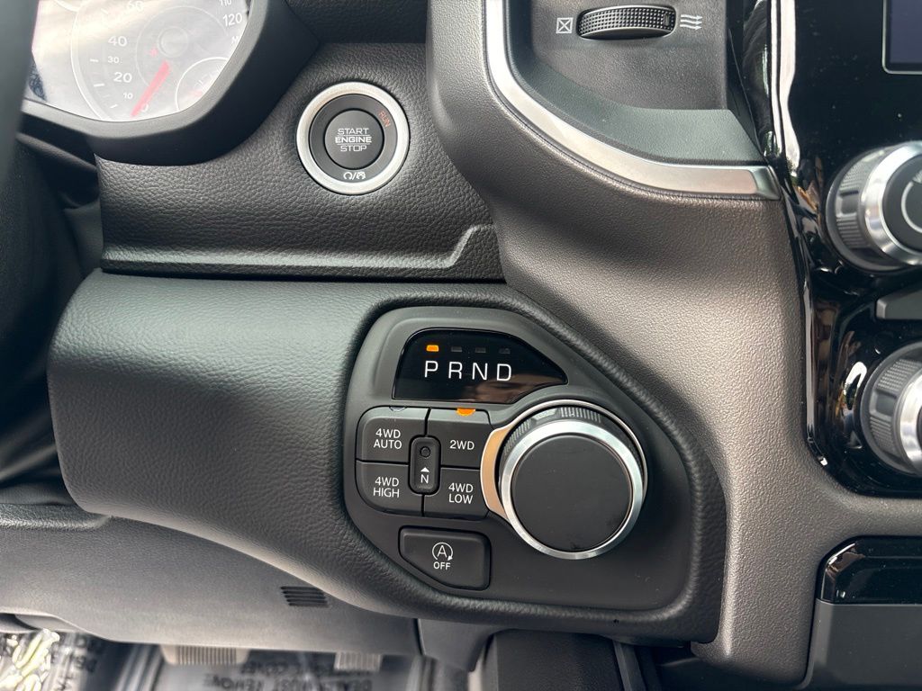 Thumbnail: 2026 RAM 1500 - 25