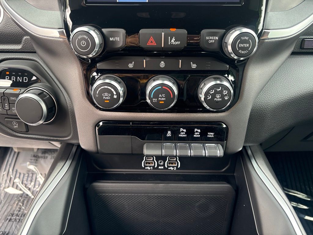 Thumbnail: 2026 RAM 1500 - 27