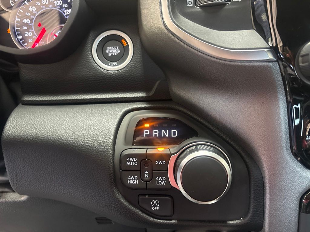 Thumbnail: 2026 RAM 1500 - 25