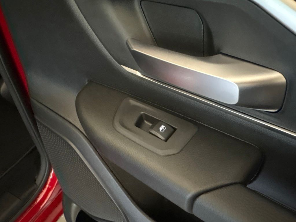 Thumbnail: 2026 RAM 1500 - 35