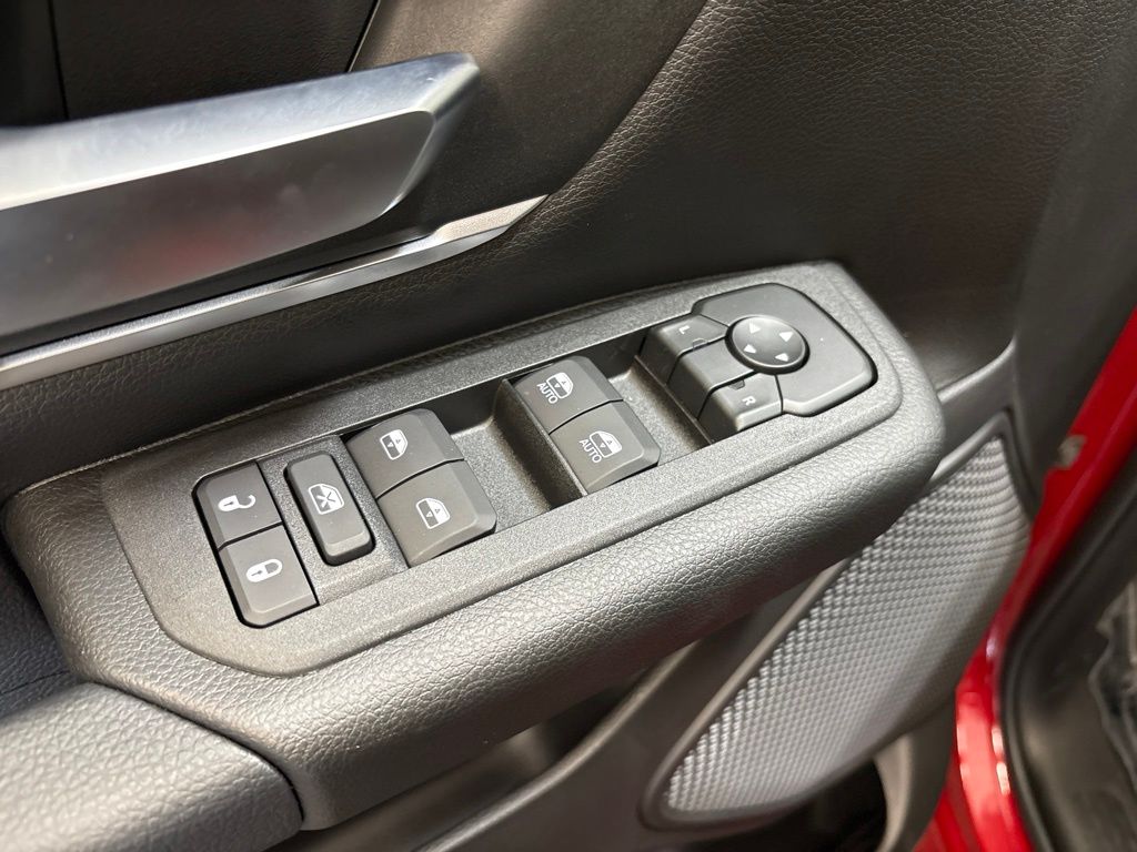 Thumbnail: 2026 RAM 1500 - 21