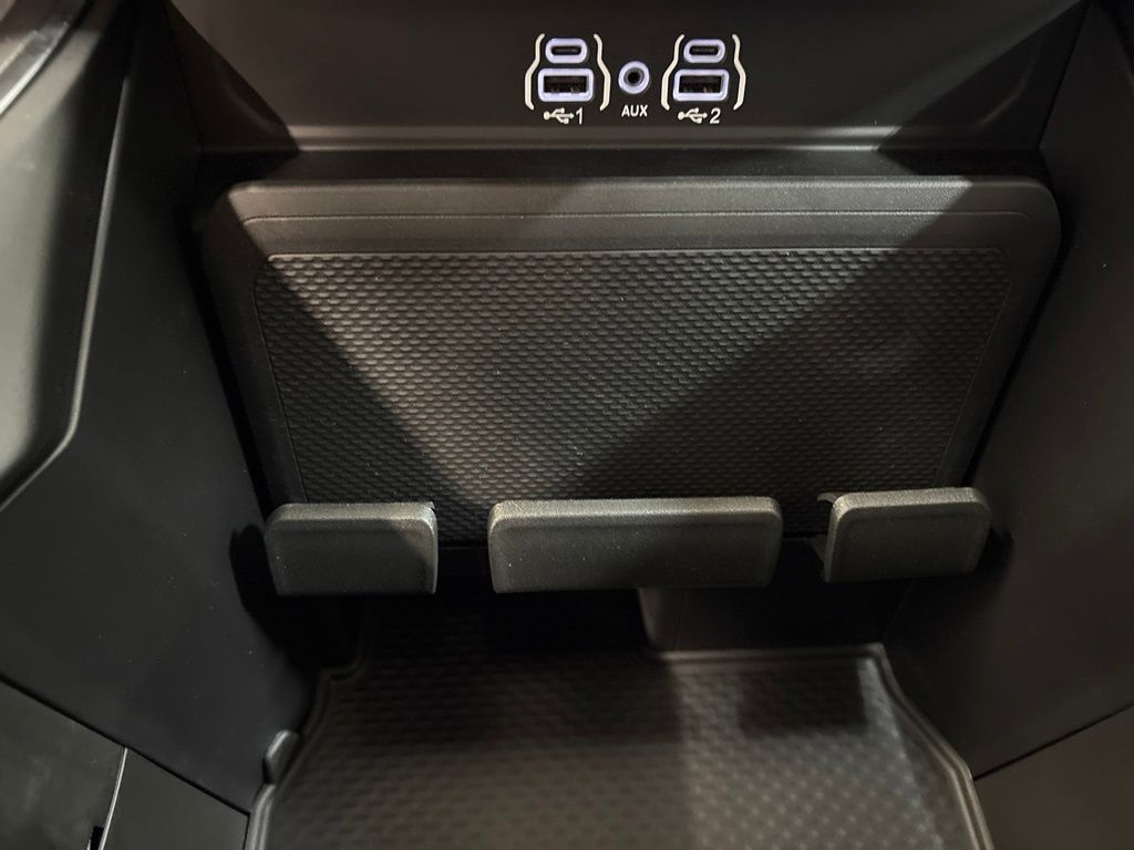 Thumbnail: 2026 RAM 1500 - 28