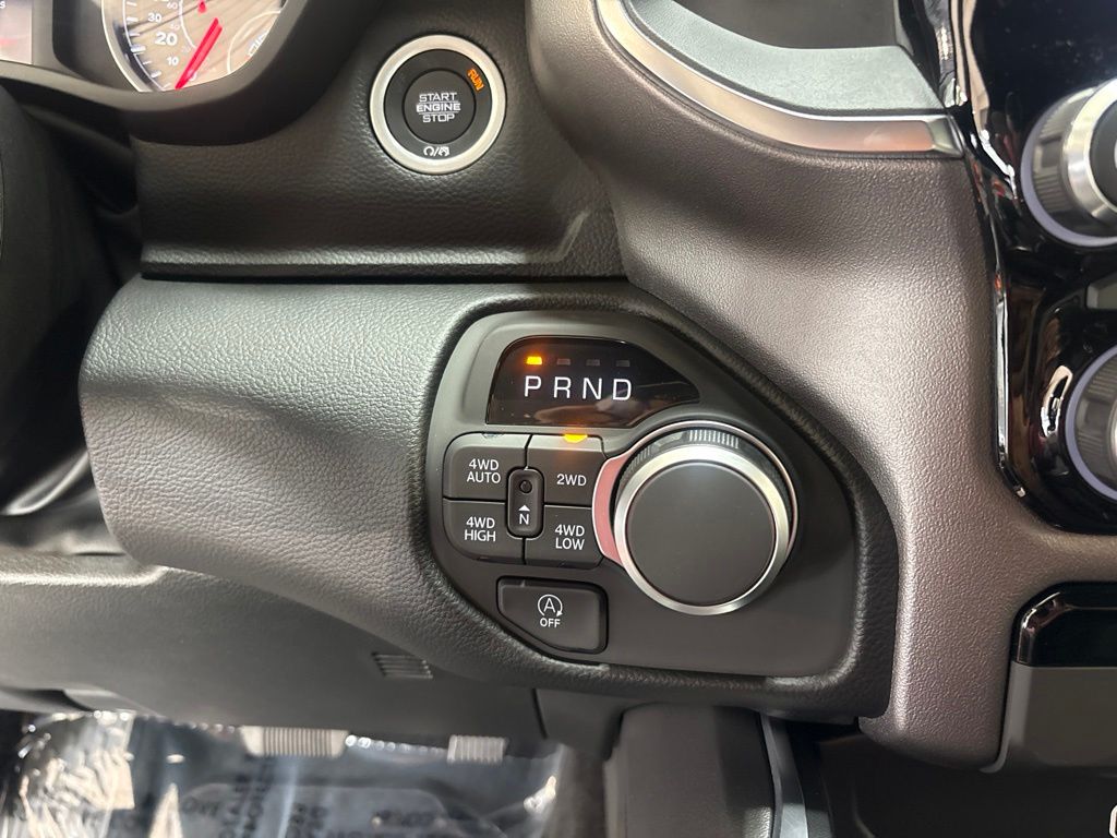 Thumbnail: 2026 RAM 1500 - 26
