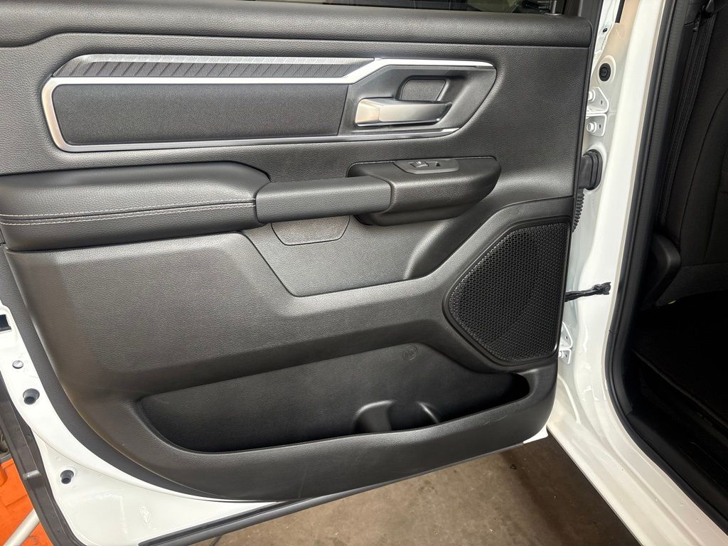 Thumbnail: 2026 RAM 1500 - 33
