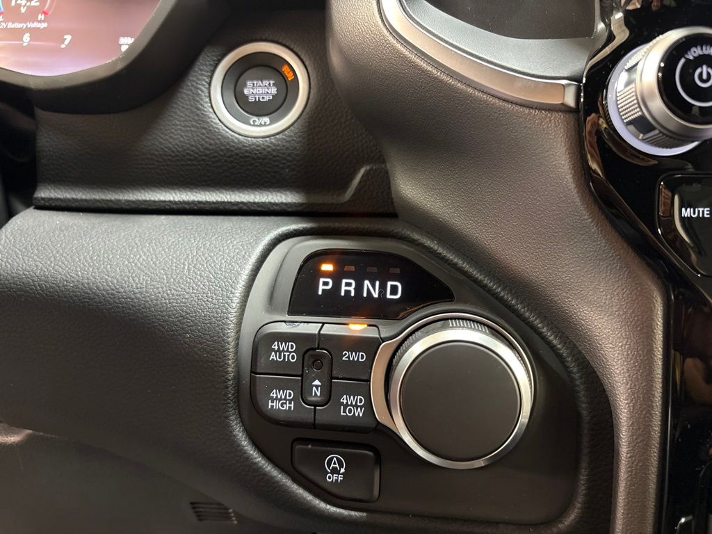 Thumbnail: 2026 RAM 1500 - 25
