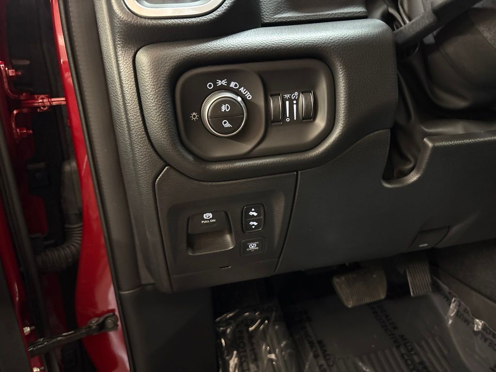 Thumbnail: 2026 RAM 1500 - 22