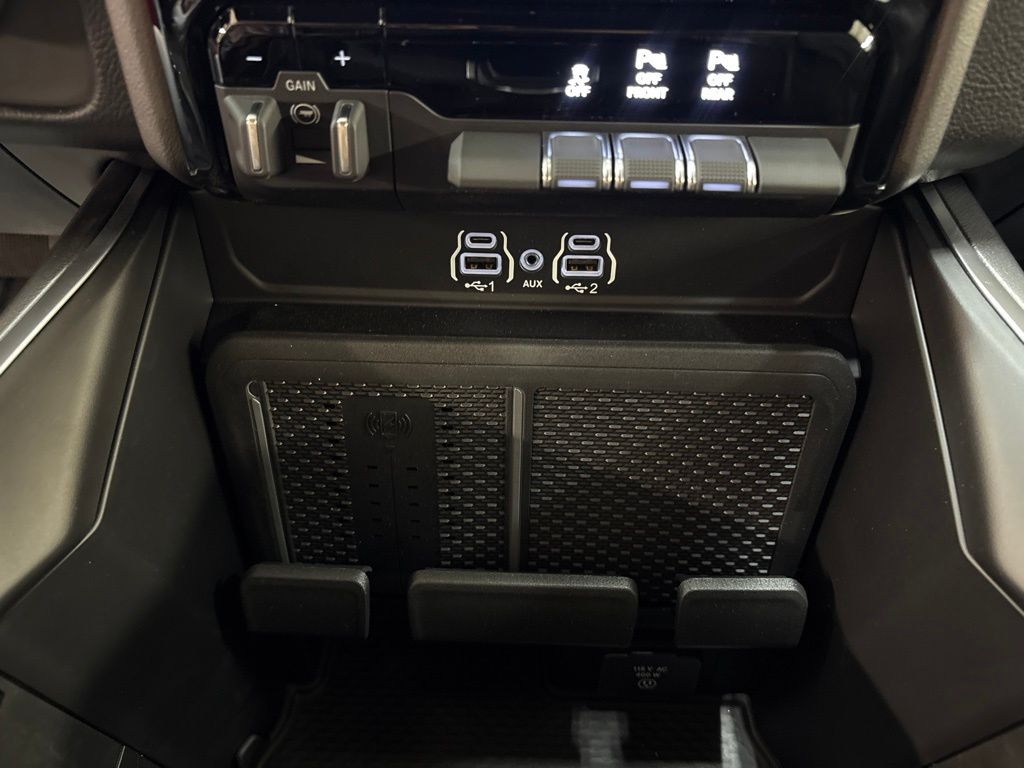 Thumbnail: 2026 RAM 1500 - 27