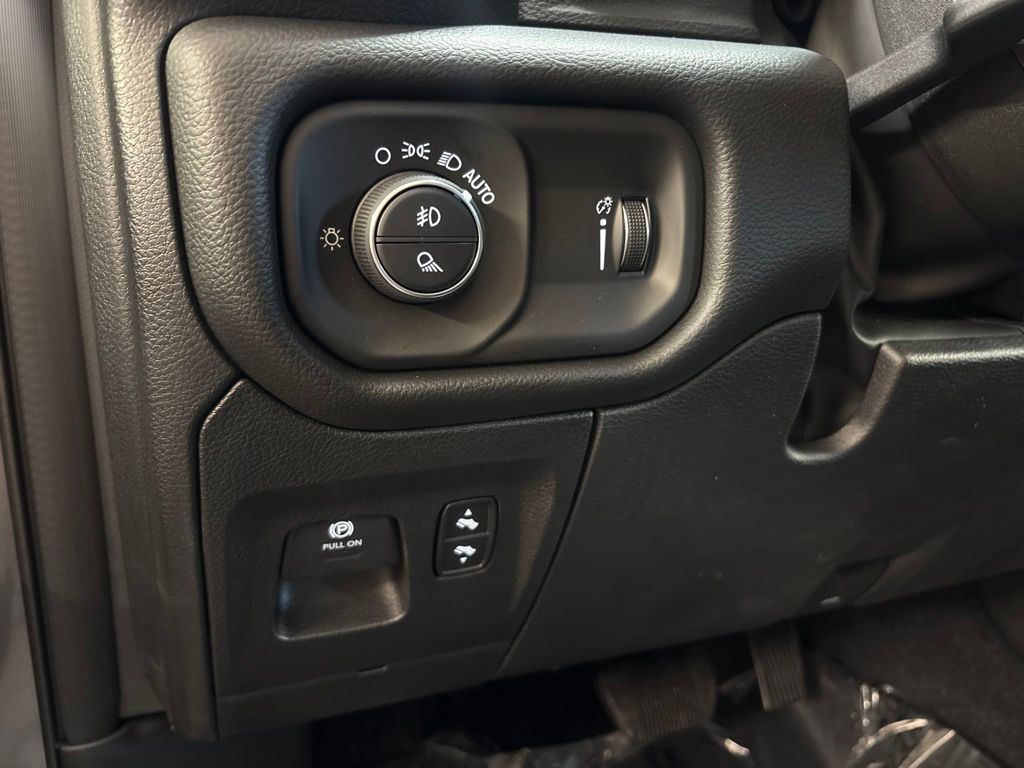 Thumbnail: 2026 RAM 1500 - 21