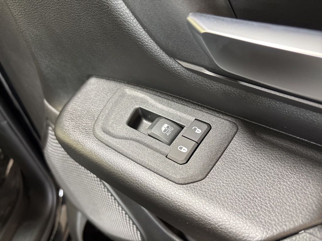 Thumbnail: 2026 RAM 1500 - 13