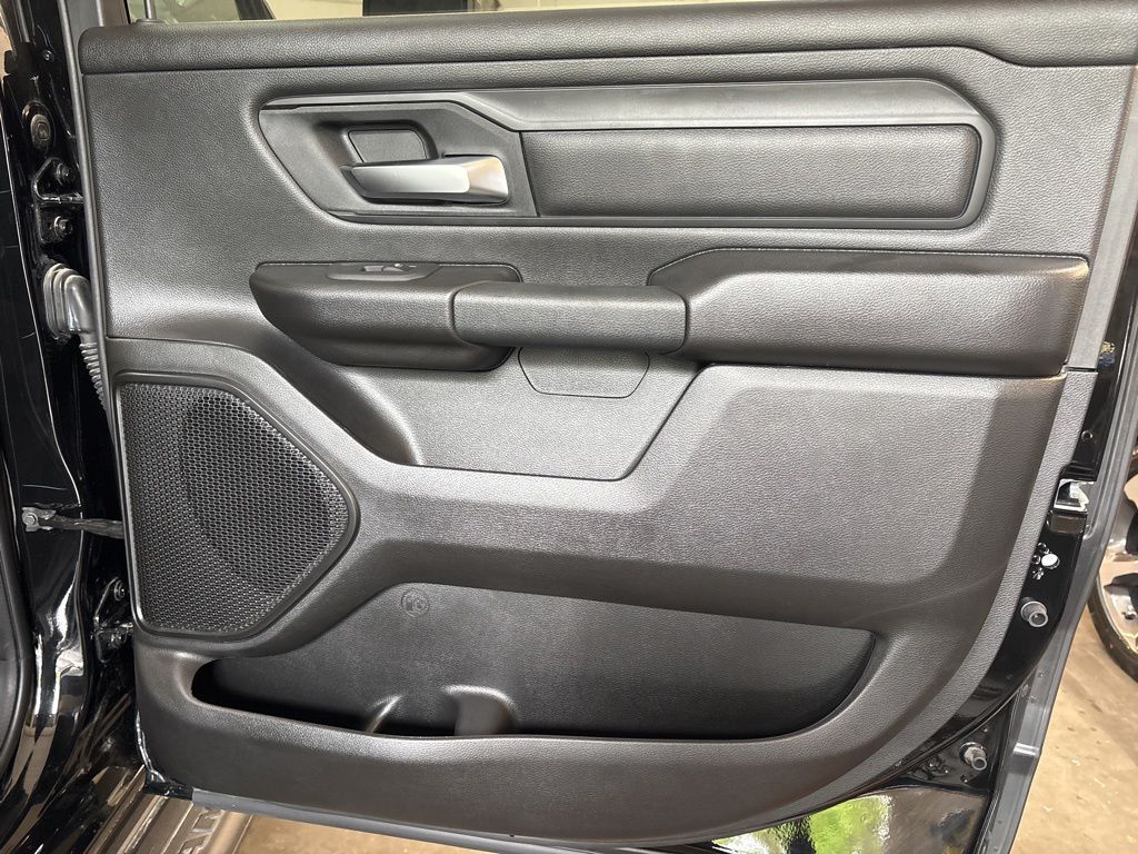 Thumbnail: 2026 RAM 1500 - 22