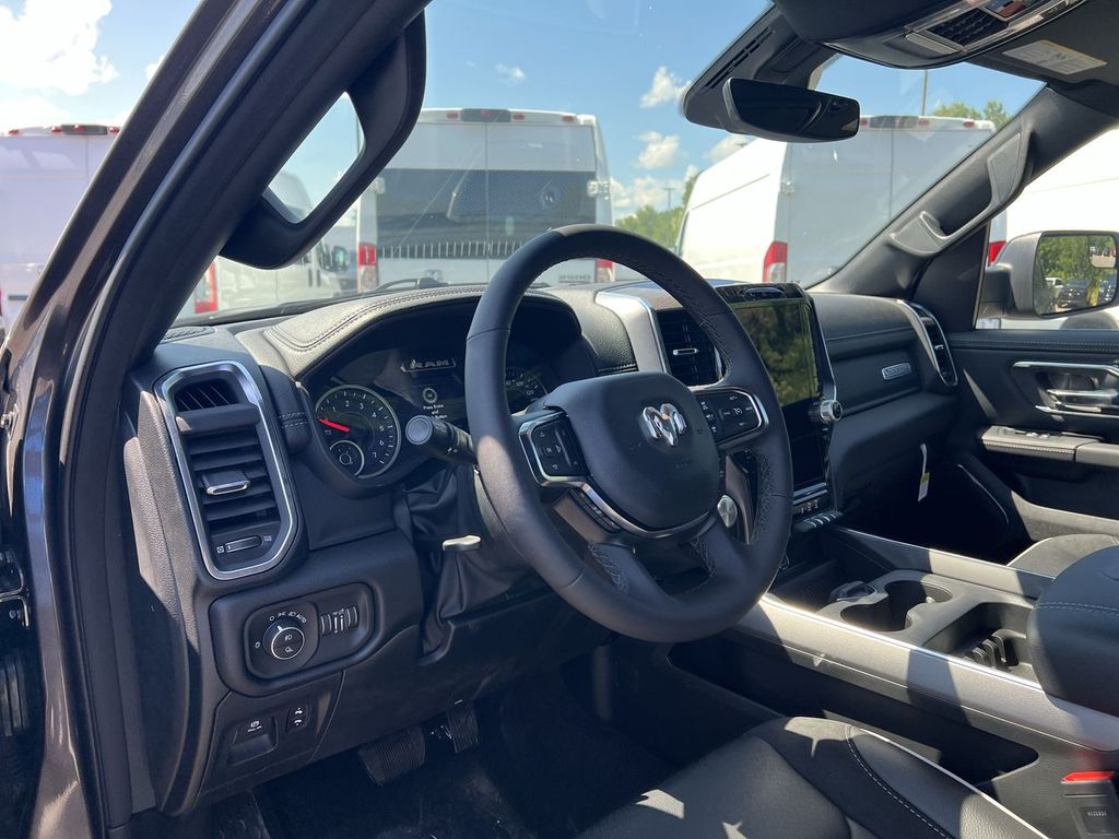 Thumbnail: 2026 RAM 1500 - 15