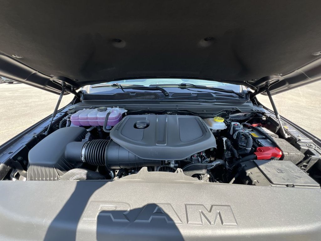 Thumbnail: 2026 RAM 1500 - 9