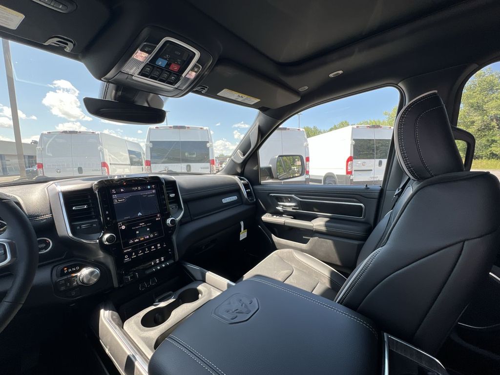 Thumbnail: 2026 RAM 1500 - 10