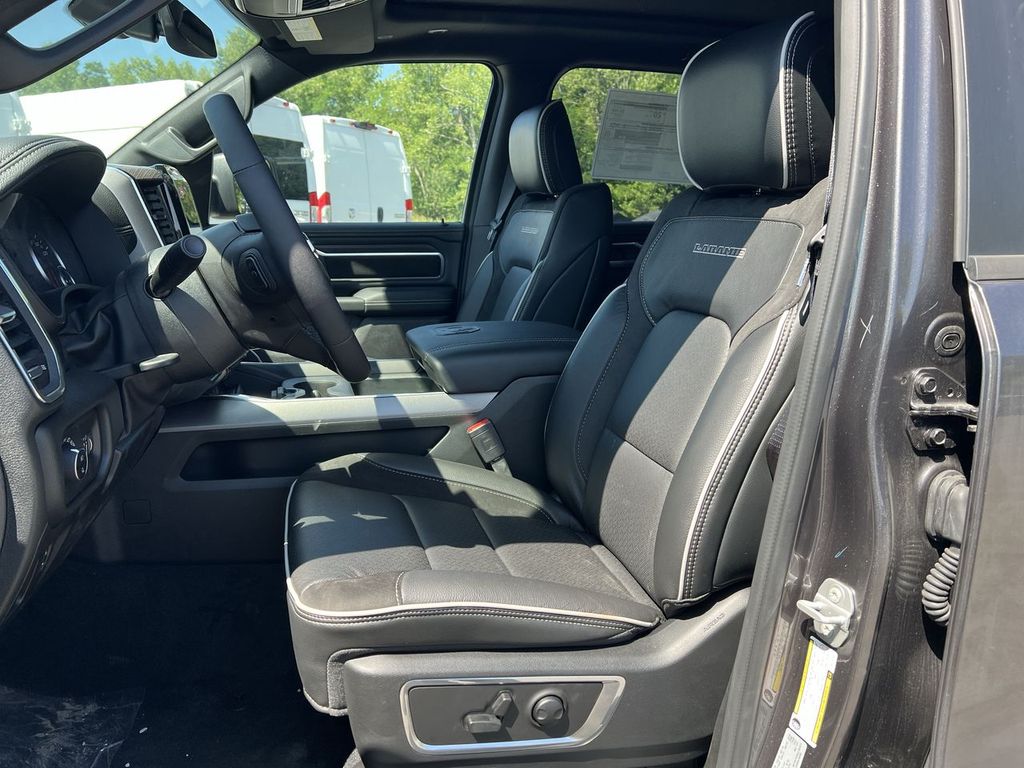 Thumbnail: 2026 RAM 1500 - 11