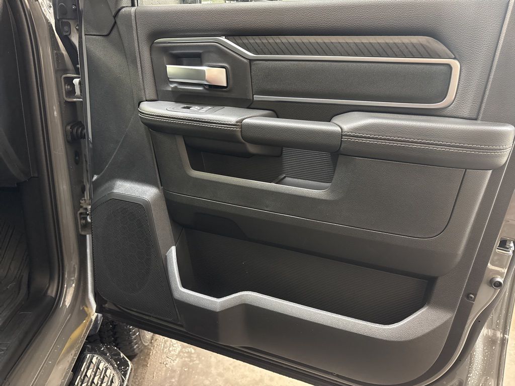 Thumbnail: 2026 RAM 2500 - 32