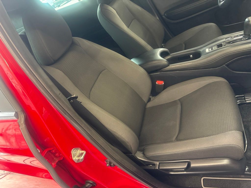 Thumbnail: 2019 Honda HR-V - 38