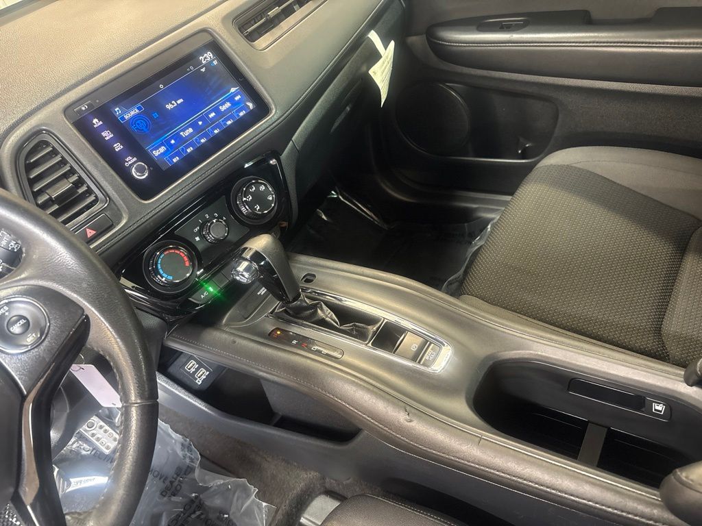 Thumbnail: 2019 Honda HR-V - 11