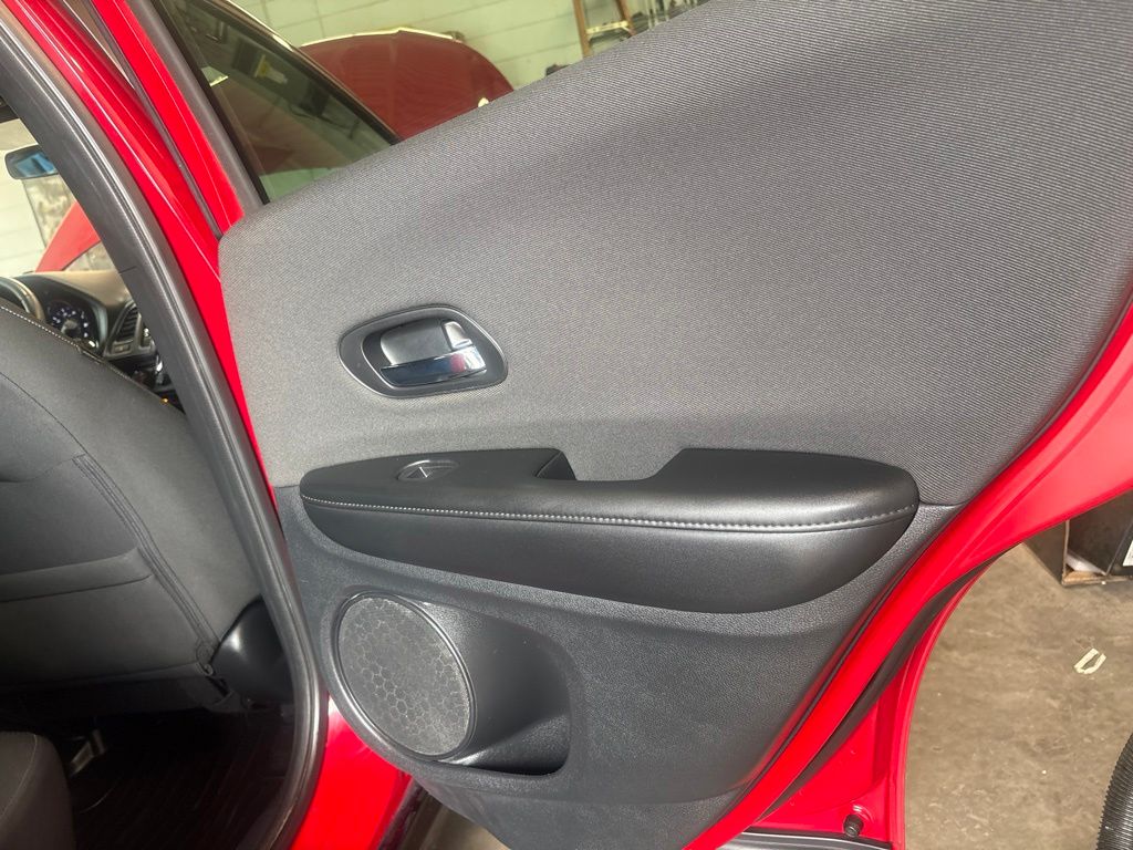 Thumbnail: 2019 Honda HR-V - 32