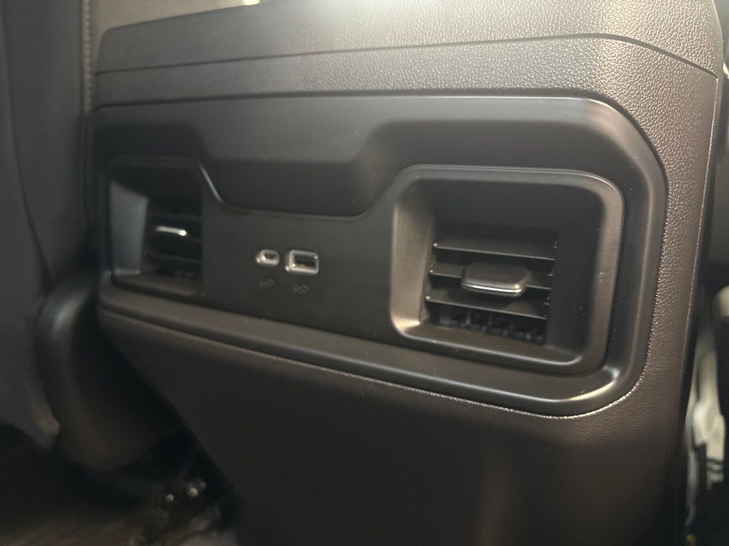 Thumbnail: 2023 Chevrolet Silverado 1500 - 42