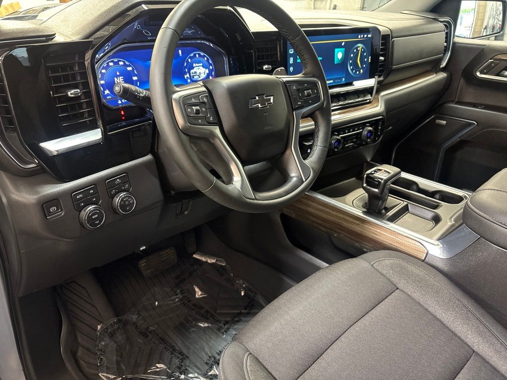 Thumbnail: 2023 Chevrolet Silverado 1500 - 2
