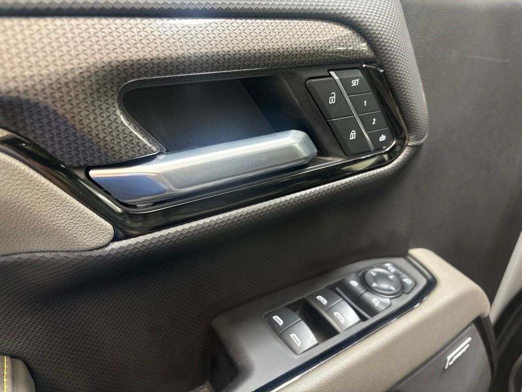 Thumbnail: 2025 Chevrolet Silverado 1500 - 21