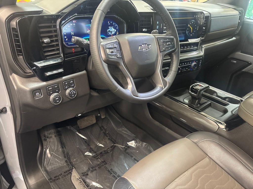 Thumbnail: 2025 Chevrolet Silverado 1500 - 2