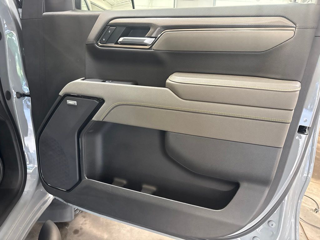 Thumbnail: 2025 Chevrolet Silverado 1500 - 44