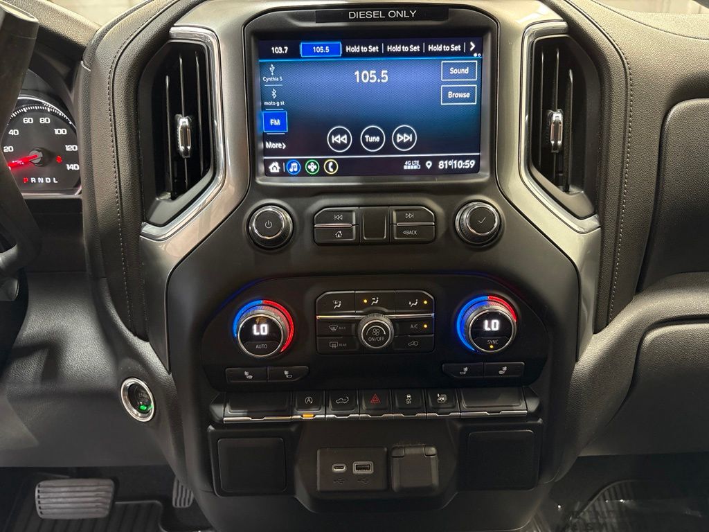 Thumbnail: 2020 Chevrolet Silverado 1500 - 30