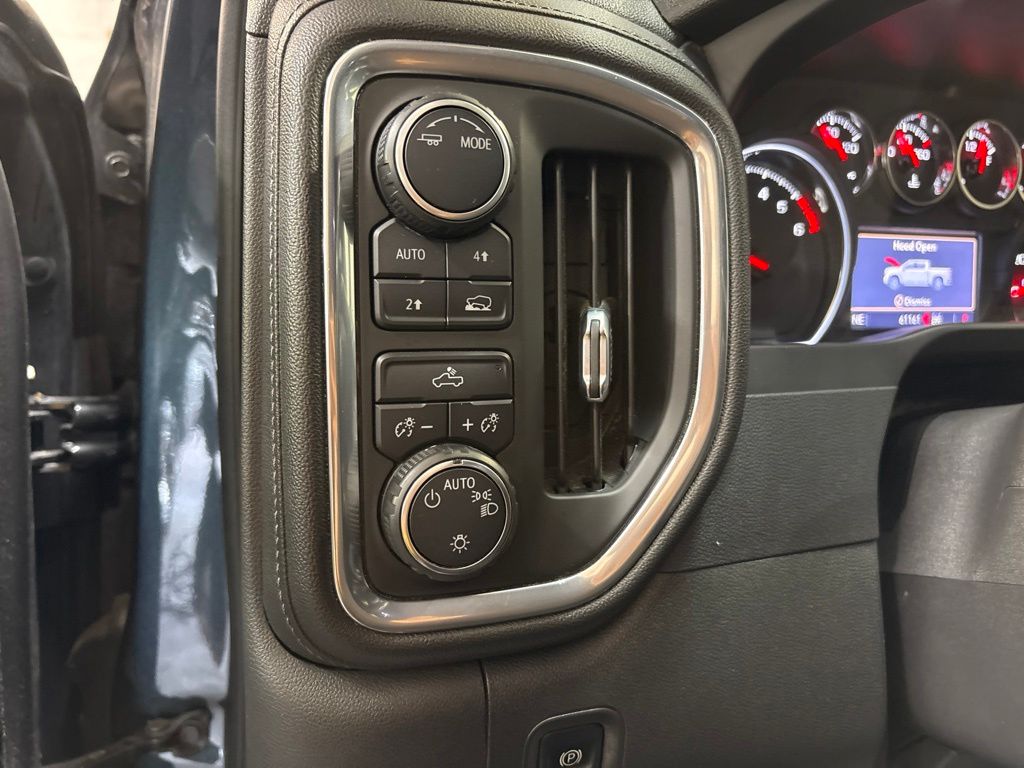 Thumbnail: 2020 Chevrolet Silverado 1500 - 24