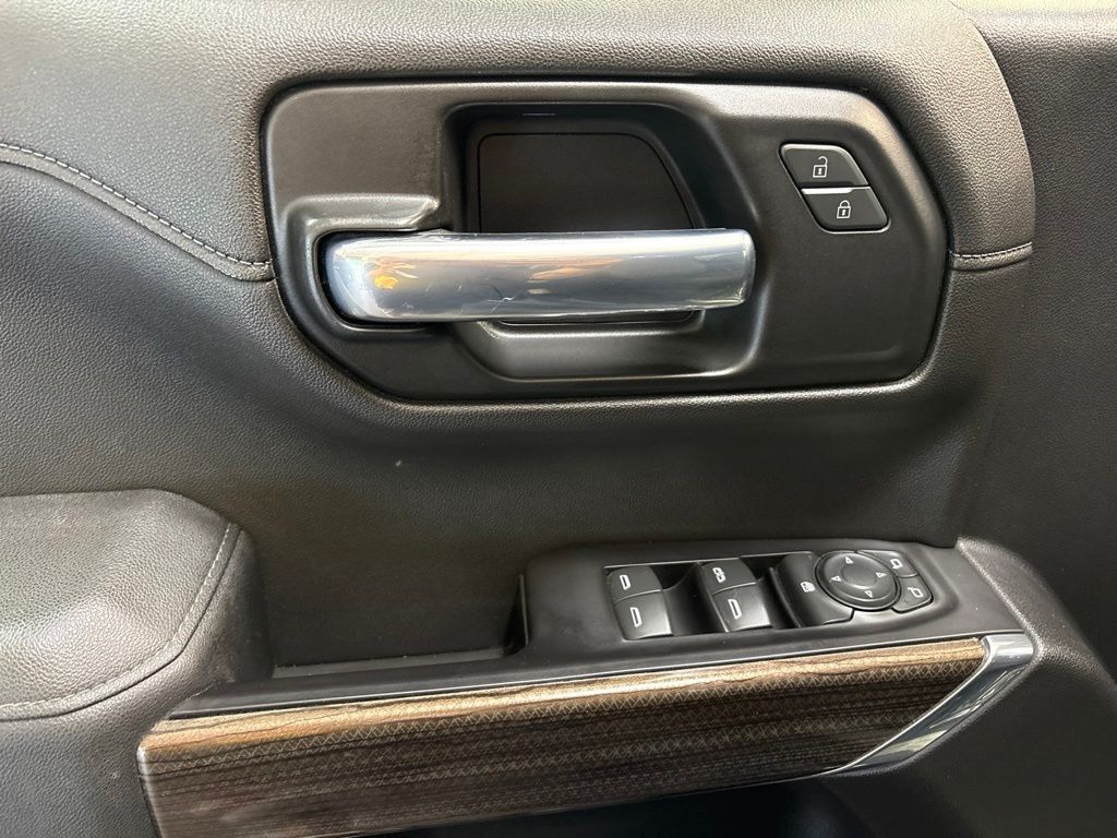 Thumbnail: 2020 Chevrolet Silverado 1500 - 23